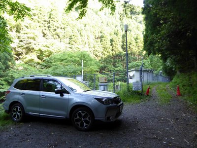 P1020838.JPG (282.66 KiB) 閲覧された回数 7639 回 取水施設前の駐車地は狭い