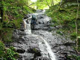 ひと昔前に登った若かりし頃の写真です。水は少なかったです。