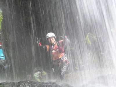 P1050117.jpg (58.02 KiB) 閲覧された回数 7328 回 水のカーテンの向こうの美女