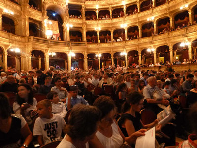 オペラハウス内部