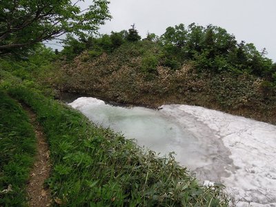 釈迦ヶ岳の池