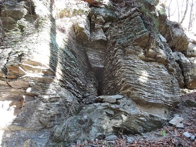 元々の場所.jpg (266.38 KiB) 閲覧された回数 3483 回 この窪みにスッポリ入ってたけど、ポッカリ消えてました