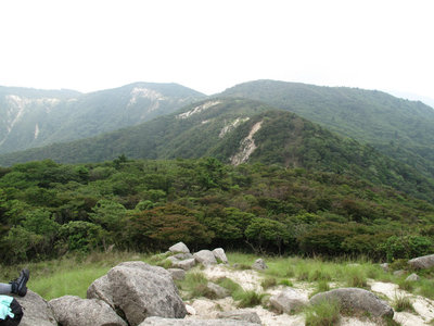 八風峠方面の山々