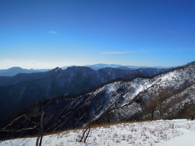 ランチ場から大台ケ原方面を見ゆ。