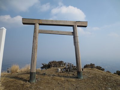 山頂の鳥居