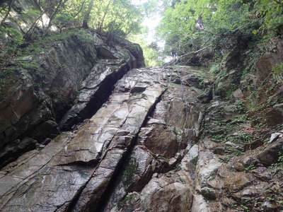 P6170053.jpg (114.66 KiB) 閲覧された回数 4447 回 天狗谷右俣の大滝