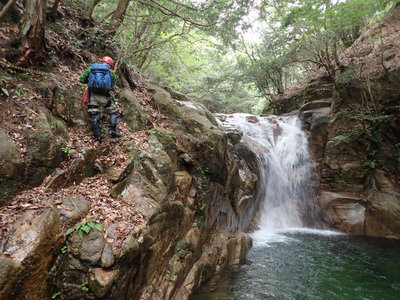P7090086.jpg (109.21 KiB) 閲覧された回数 3951 回 7m滝