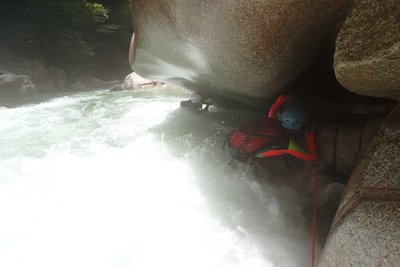 5.jpg (276.27 KiB) 閲覧された回数 5529 回 ルーフを使って進みます。