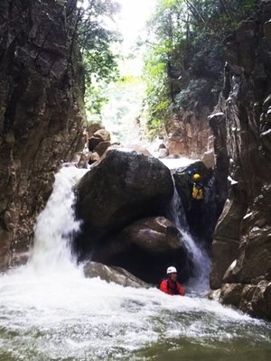 4.jpg (291.74 KiB) 閲覧された回数 4378 回 出合のCS滝は右より