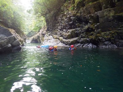 RIMG0645.JPG (298.74 KiB) 閲覧された回数 11282 回 ここは100mほど泳ぎます