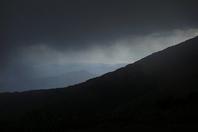 DSC04077.jpg (42.38 KiB) 閲覧された回数 3358 回 4時頃ですがすごい黒い雲が・・・