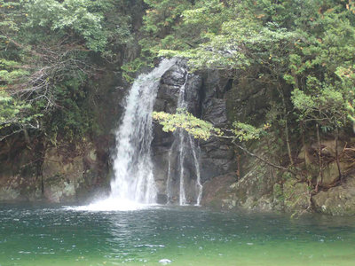 PB110127.jpg (86.93 KiB) 閲覧された回数 7914 回 筆藪滝