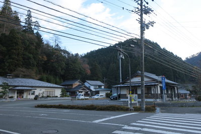 駐車地の駐在所＆公民館
