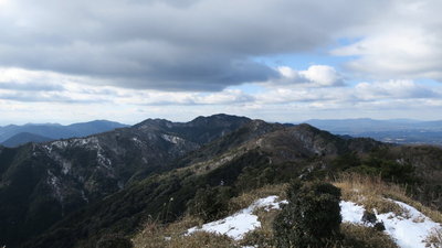 高畑山から那須ヶ原山を望む
