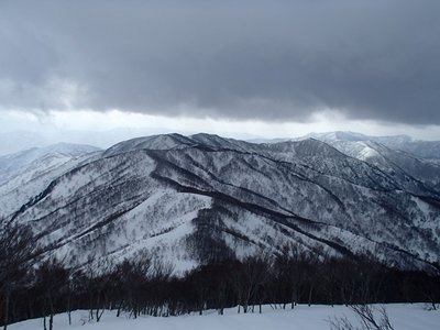 s-P1209511.jpg (80.95 KiB) 閲覧された回数 3761 回 ええ~っ? 誰だこれが下り基調とか言ったのはー?<br /> やっぱりここの小屋に泊まっとこうかな・・・。