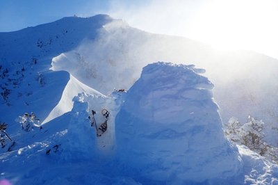 城から山頂までの稜線