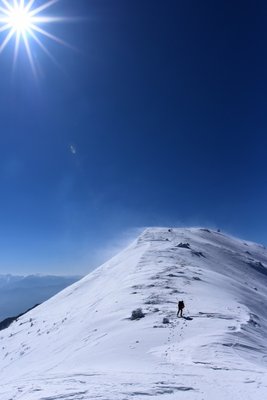 18.jpg (146.6 KiB) 閲覧された回数 8064 回 空が近い?