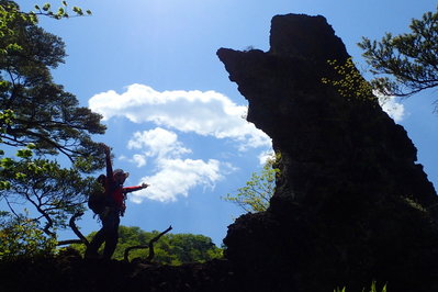 20.jpg (326.45 KiB) 閲覧された回数 3929 回 ゴジラ岩?