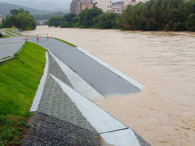 inagawa02.jpg (41.9 KiB) 閲覧された回数 7004 回 猪名川2