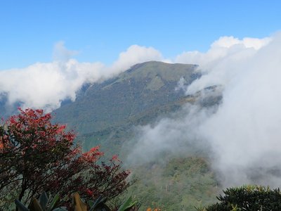 滝雲に囲まれた笹ヶ峰