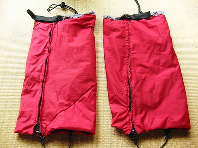 ● 破れたスパッを繕いしてました、延べ５時間の力作だよ