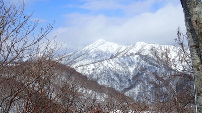 P1191774.JPG (3 MiB) 閲覧された回数 4310 回 まだ遠い左千方