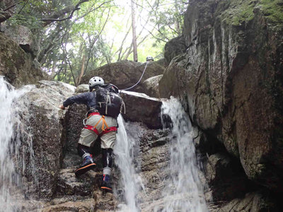 sP6220074.jpg (85.52 KiB) 閲覧された回数 3168 回 すみすみさんの滝登り