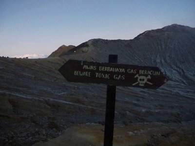 rLCGNvL6TJmTMnzlr+OQHA_thumb_1b05.jpg (156.34 KiB) 閲覧された回数 2452 回 毒ガスに要注意