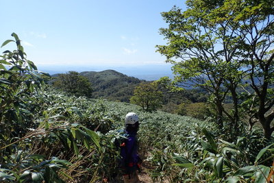 県境稜線と琵琶湖の眺め