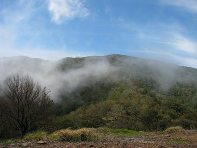 ガス立ち昇る朝の鈴北