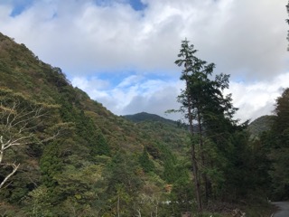 下りたら晴れる