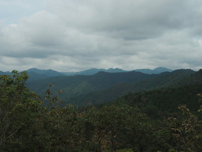 江若国境の山々　右手には百里ヶ岳