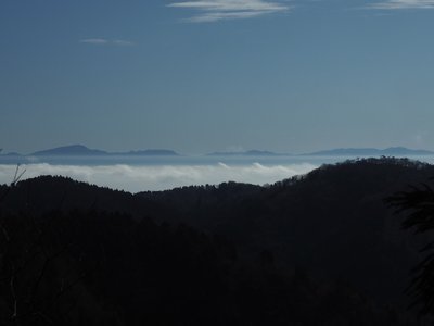 雲海の彼方に.jpg