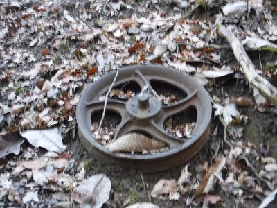 DSCF2648.JPG (319.58 KiB) 閲覧された回数 4519 回 鉱山の滑車