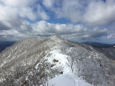 横山岳西峰に.jpg