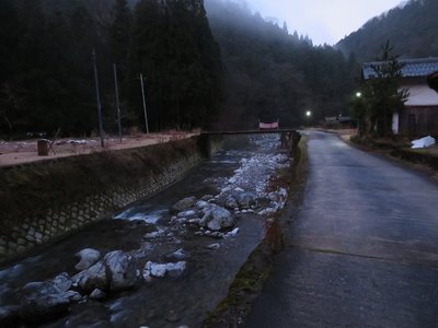 アケンバラを出発