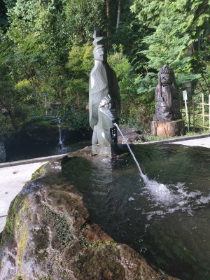 水の出る位置が微妙(;^ω^)