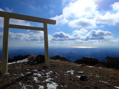 P1020010.jpg (69.08 KiB) 閲覧された回数 4431 回 入道が岳から伊勢湾方面を望む