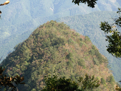 IMG_4301.jpg (610.51 KiB) 閲覧された回数 8030 回 飯盛山北峰