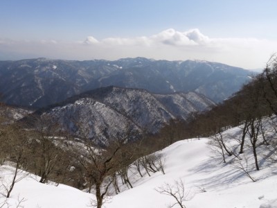 芦谷山より乗鞍岳からの稜線をを眺めて.jpg