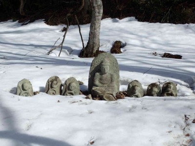 P2250047.jpg (58.26 KiB) 閲覧された回数 2867 回 六地蔵