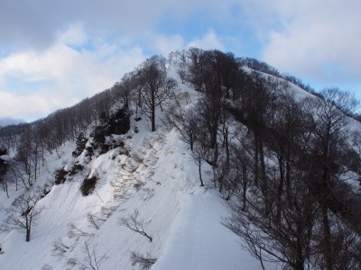 東尾根を振り返って.jpg