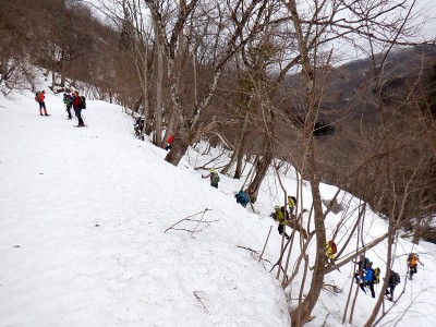 ダレもグーの後ろに付いて来てくれない。