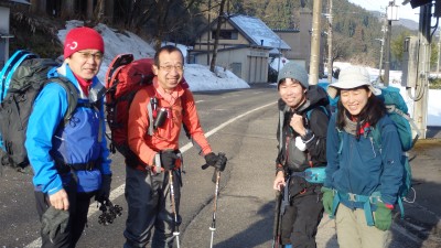 宇津尾の延命地蔵堂まえから出発