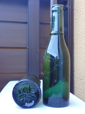 宮沢賢治の飲んだ三ツ矢印平野シャンペンサイダー