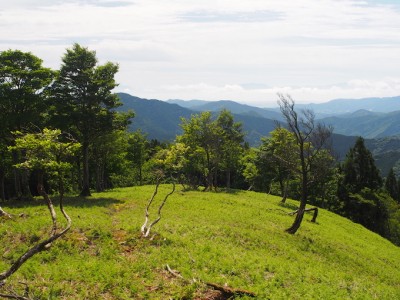 東尾根の展望地.jpg