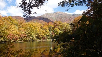 刈込池から三ノ峰（2015年10月）