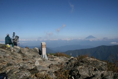 千枚岳山頂　写っているのは有名な山岳写真家