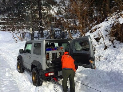 IMG_3687M.jpg (429.47 KiB) 閲覧された回数 2180 回 昨年、東杉原でお会いしたハンターのスズキジムニーシエラ