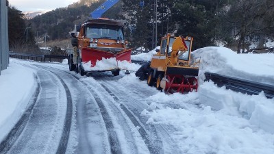 P3083035.jpg (339.18 KiB) 閲覧された回数 3227 回 除雪車